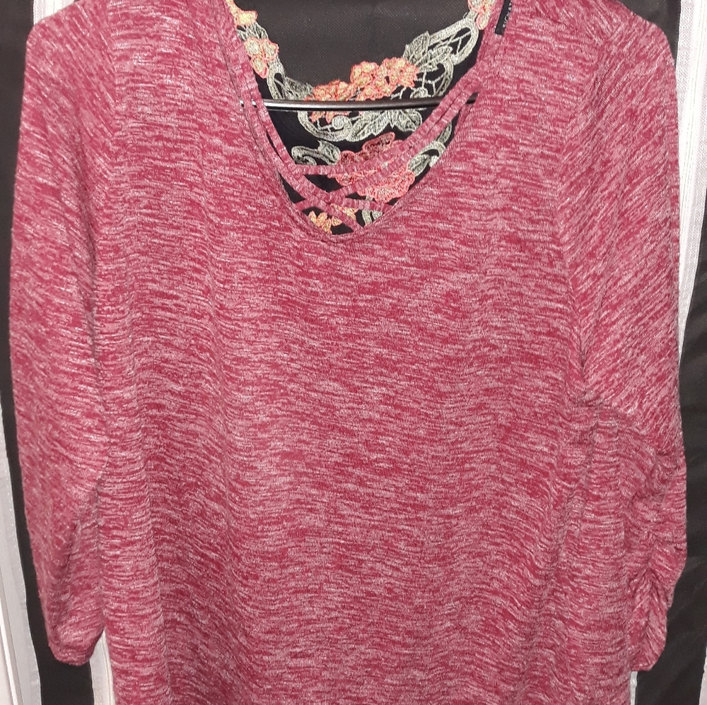 Pink thin sweater shirt